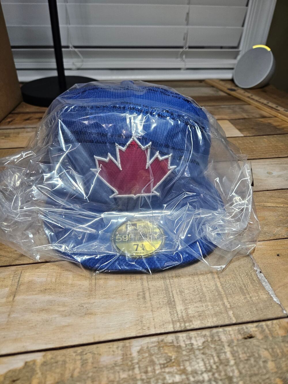 New Era 59 Fifty Toronto Blue Jays Fitted Cap 7 1/4 Blue Red